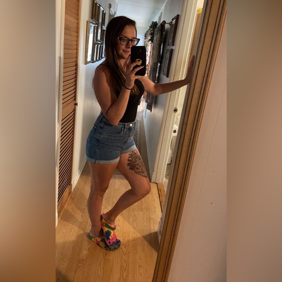 Meet your Posher, Brittany - Picture 4 of 6